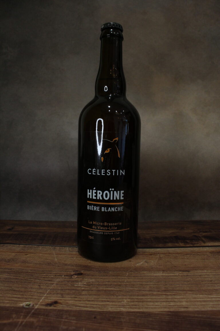 Photo de face de l'Héroine, une bière blanche de la brasserie Célestin