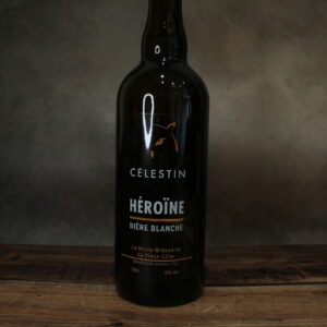 Photo de face de l'Héroine, une bière blanche de la brasserie Célestin
