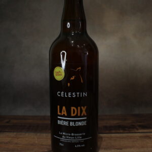 Photo de face d'une bouteille de la dix, bière blonde de la brasserie Célestin