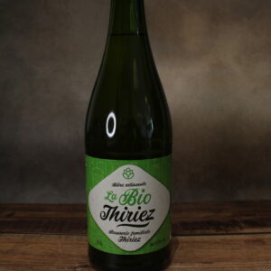 Photo de face d'une bouteille de bière bio de la brasserie Thiriez