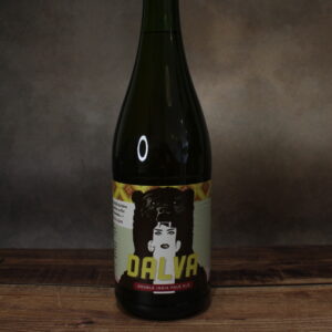 Photo de face d'une bouteille de 75cL de biere Dalva, par la brasserie Thiriez