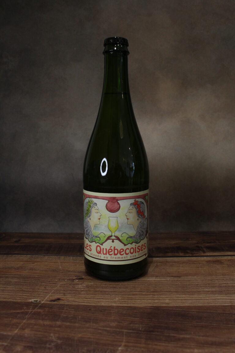 Photo de face d'une bouteille de bière "Les Québécoises" par la brasserie Thiriez