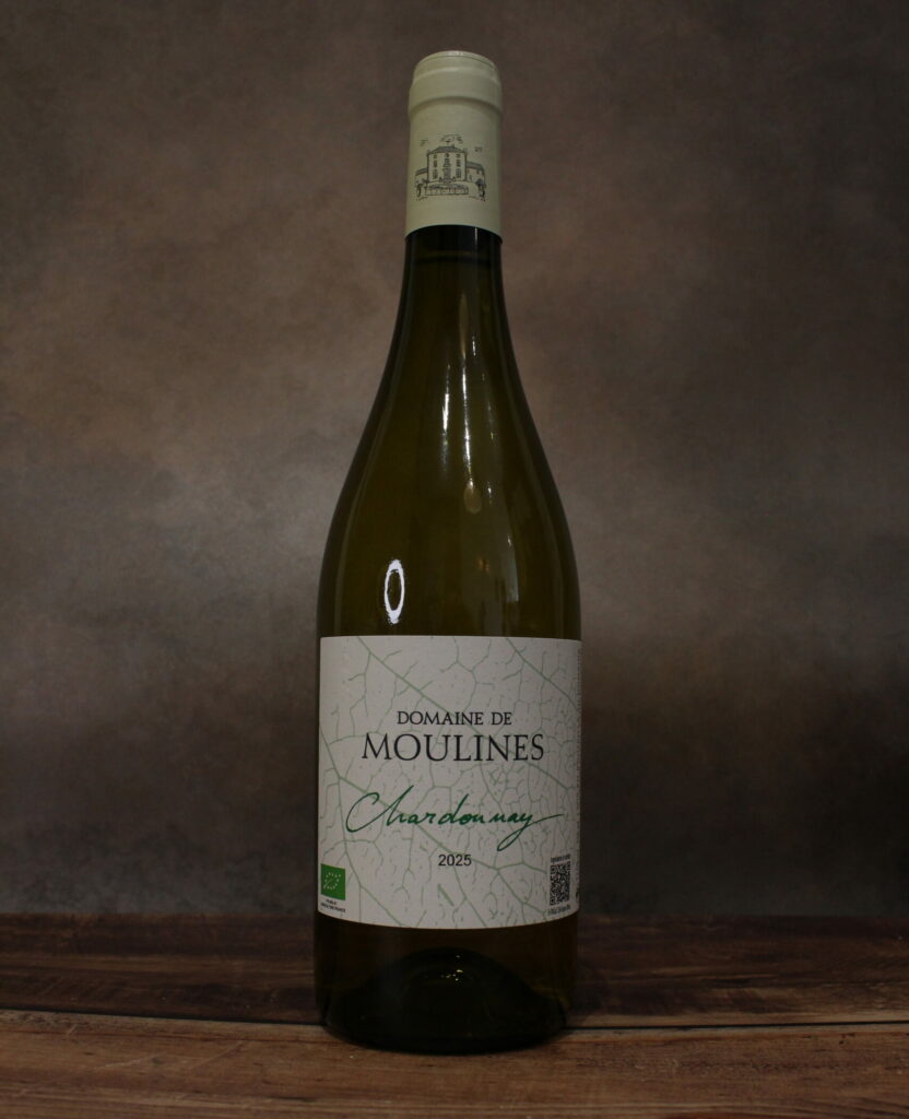 Photo de face d'une bouteille de Chardonnay Domaine de Moulines