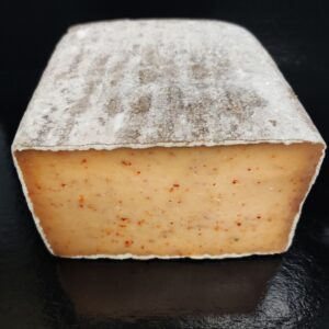 Tomme bio de brebis au piment d'Espelette