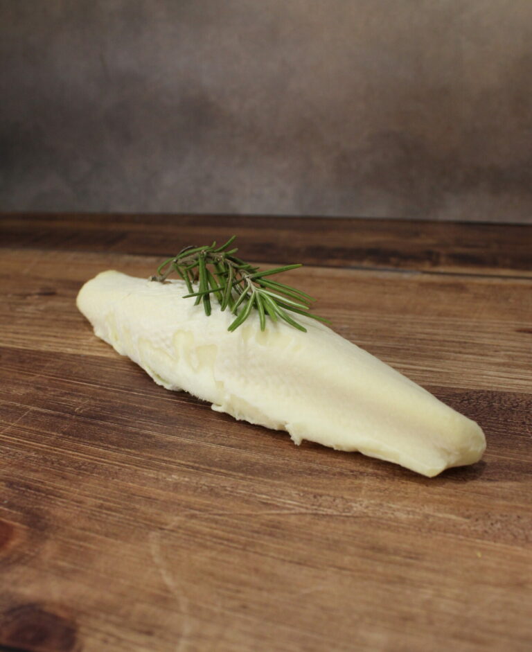 Photo d'une bouyguette, fromage de chèvre frais en forme de fuseau.