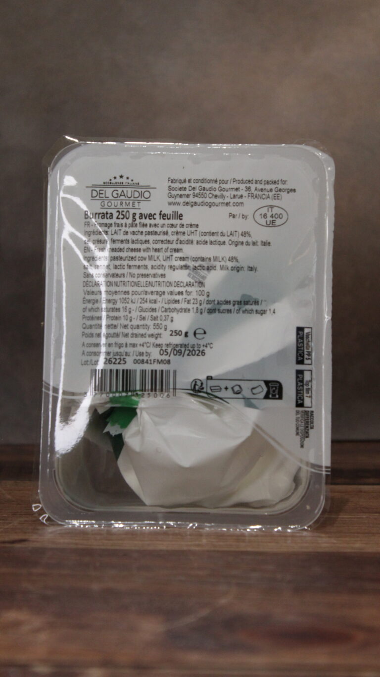 Photo de face d'une barquette de Burrata des Pouilles